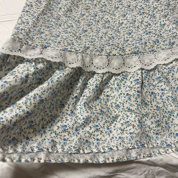 Floral dress - Picture 7 of 9